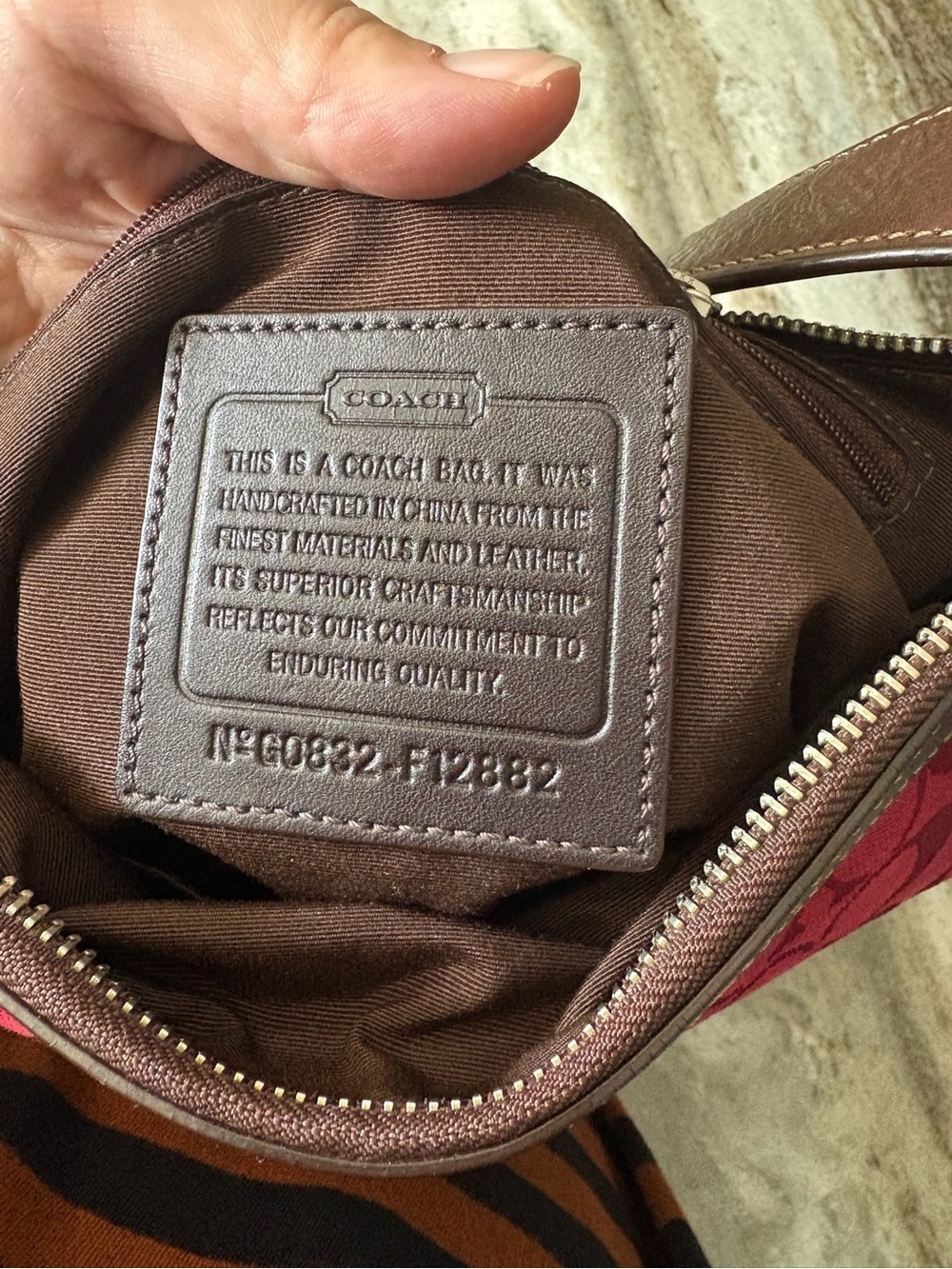Vintage Coach Legacy Slim Duffle (Style F12882) in Red Signature C Jacquard - Picture 7 of 7